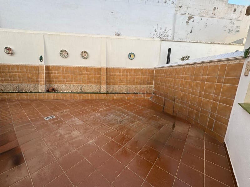 3 bedroom Villa for sale in Nerja with pool garage - € 399,000 (Ref: 10146673)