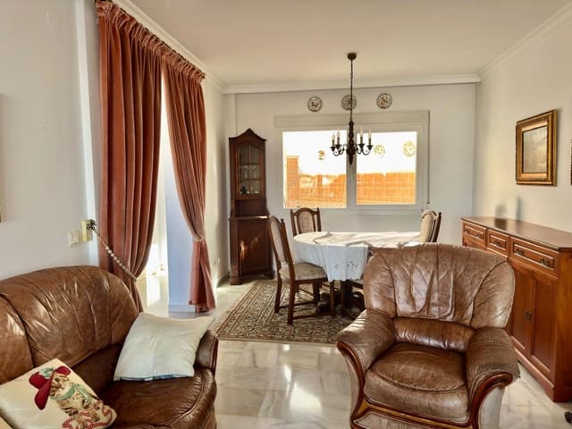 3 slaapkamer Villa te koop in Burriana, Nerja met zwembad garage - € 399.000 (Ref: 10146673)