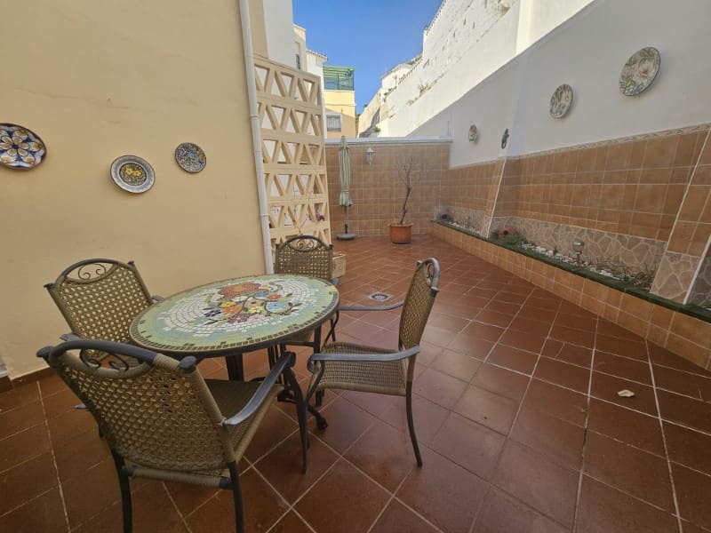 3 bedroom Villa for sale in Nerja with pool garage - € 399,000 (Ref: 10146673)