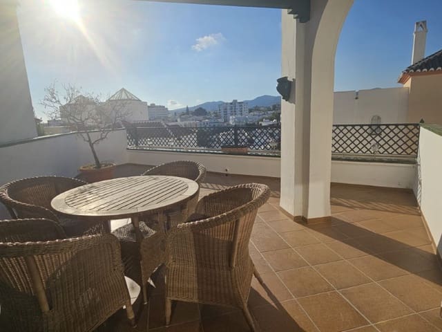 3 makuuhuone Huvila myytävänä paikassa Burriana, Nerja mukana uima-altaan 
autotalli - 399 000 € (Ref: 10146673)