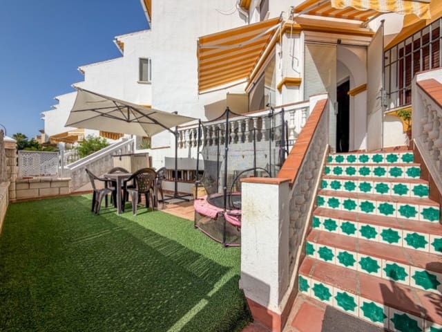 3 soverom Villa til salgs i Laguna Beach, Torrox med svømmebasseng garasje - € 375 000 (Ref: 10148453)