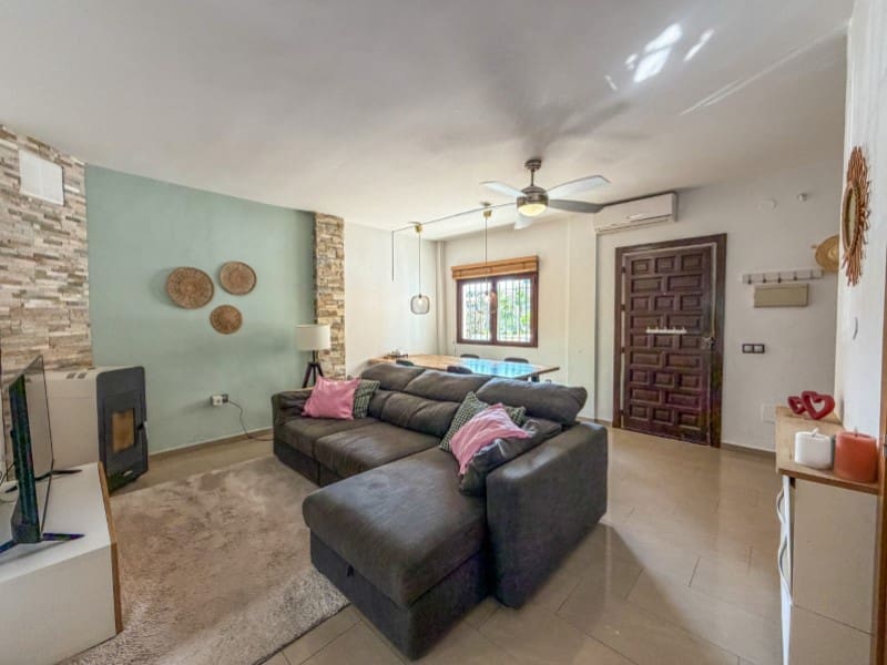 3 soverom Villa til salgs i Torrox-Costa med svømmebasseng garasje - € 375 000 (Ref: 10148453)