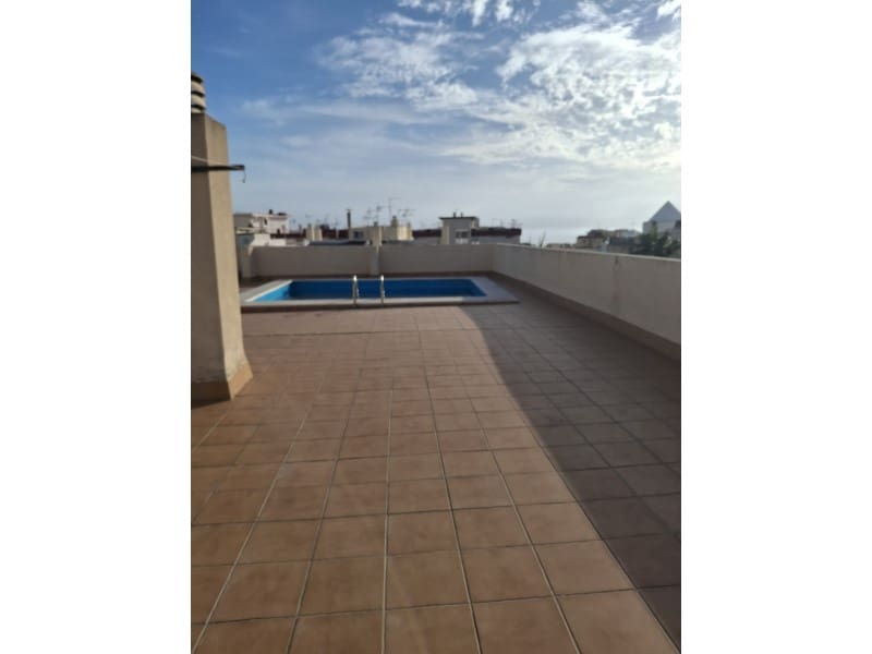 2 makuuhuone Asunto vuokrattavana paikassa Nerja mukana uima-altaan - 900 € (Ref: 10168431)