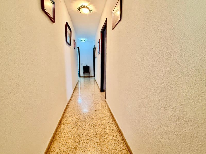 4 soveværelse Lejlighed til salg i Malaga by med garage - € 459.000 (Ref: 10173788)