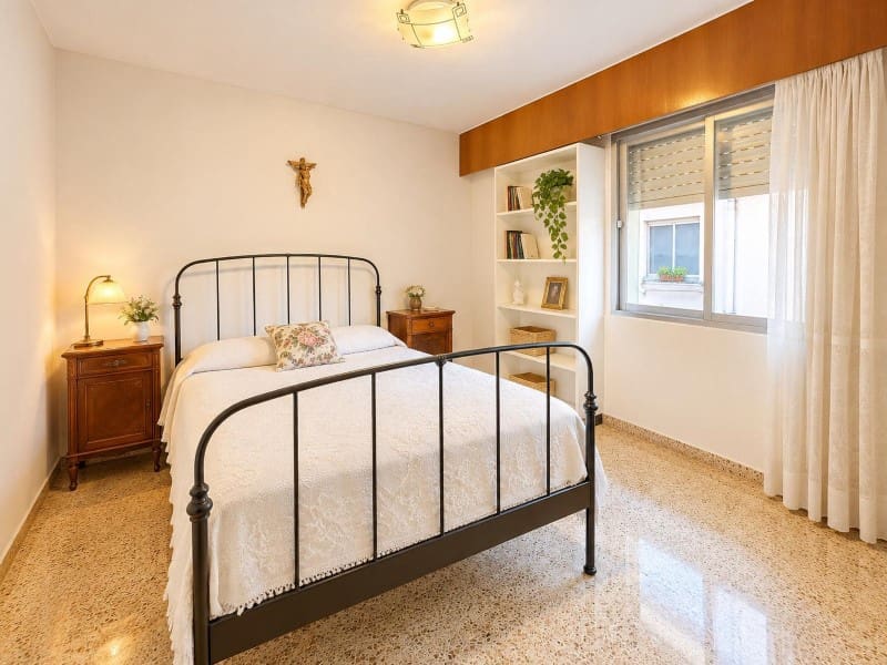 4 soveværelse Lejlighed til salg i Malaga by med garage - € 459.000 (Ref: 10173788)