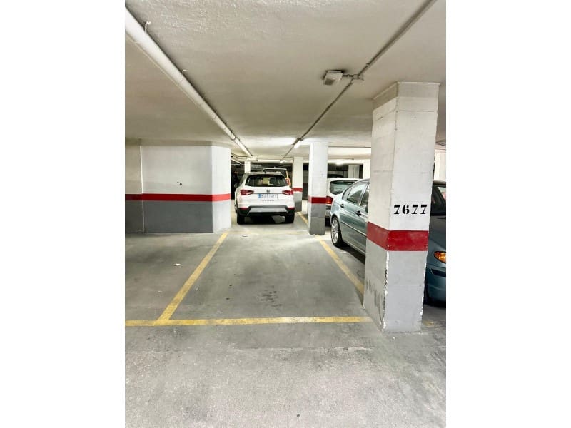 4 soveværelse Lejlighed til salg i Malaga by med garage - € 459.000 (Ref: 10173788)