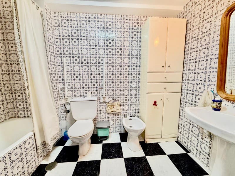 4 soveværelse Lejlighed til salg i Malaga by med garage - € 459.000 (Ref: 10173788)