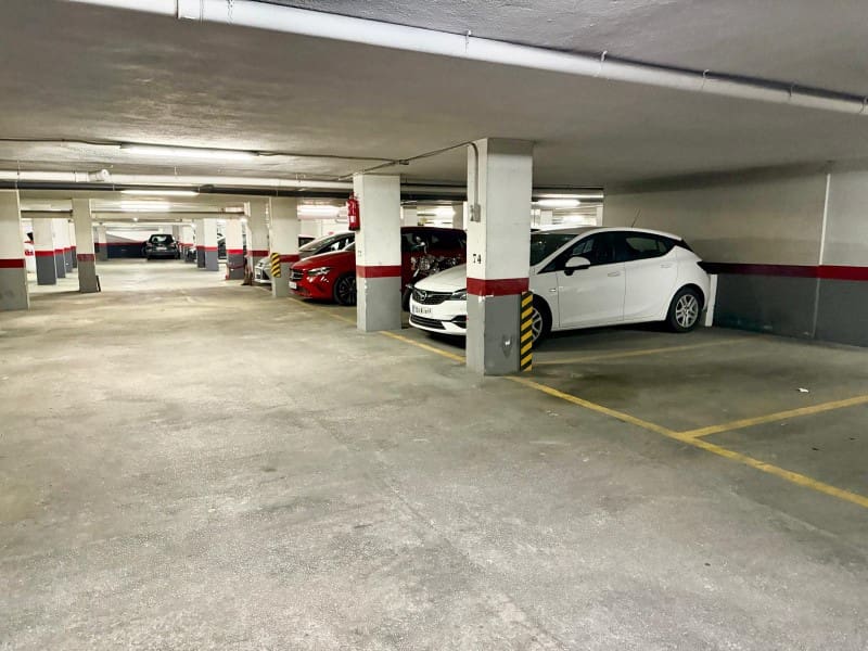 4 soveværelse Lejlighed til salg i Malaga by med garage - € 459.000 (Ref: 10173788)
