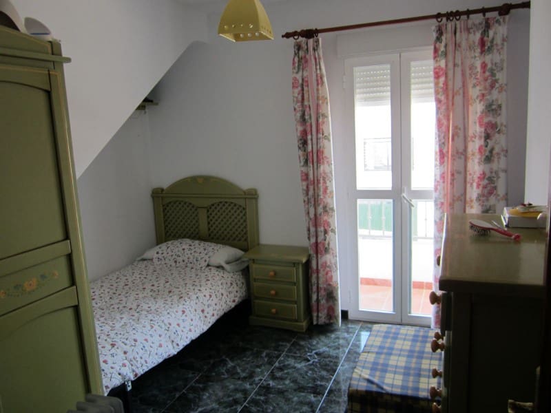 3 bedroom Townhouse for sale in Arenas del Rey with garage - € 69,000 (Ref: 1737120)