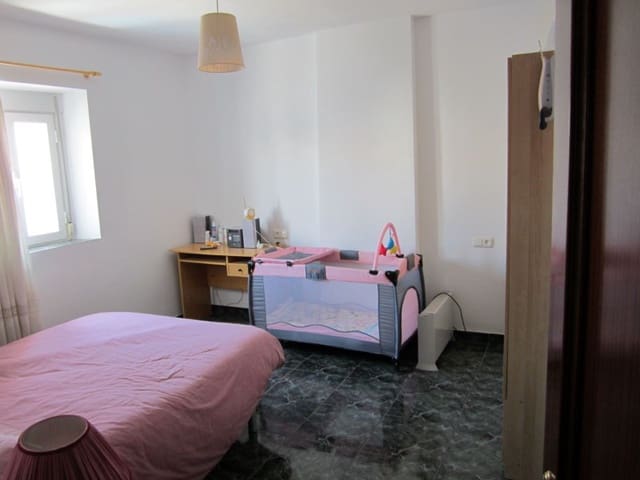 3 soveværelse Byhus til salg i Arenas del Rey med garage - € 69.000 (Ref: 1737120)