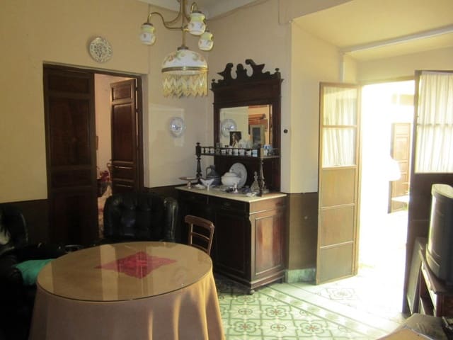 6 soveværelse Byhus til salg i Alhama de Granada - € 290.000 (Ref: 3846341)