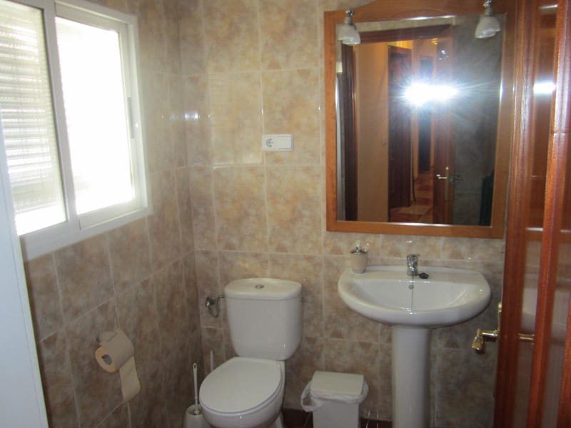 6 soveværelse Byhus til salg i Alhama de Granada - € 290.000 (Ref: 3846341)