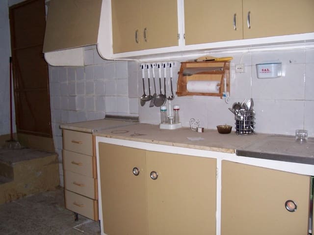 4 soveværelse Byhus til salg i Alhama de Granada - € 45.000 (Ref: 3846354)