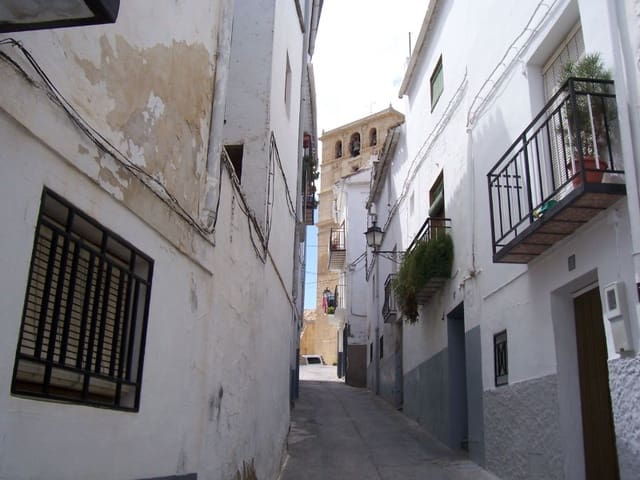 4 soveværelse Byhus til salg i Alhama de Granada - € 45.000 (Ref: 3846354)