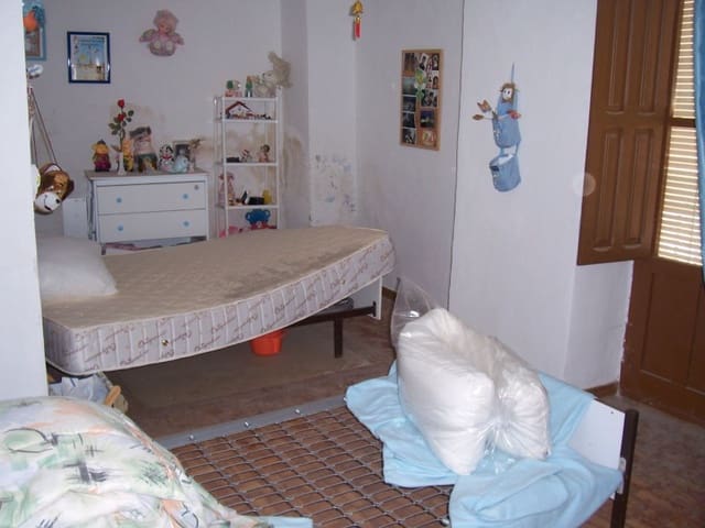 4 soveværelse Byhus til salg i Alhama de Granada - € 45.000 (Ref: 3846354)