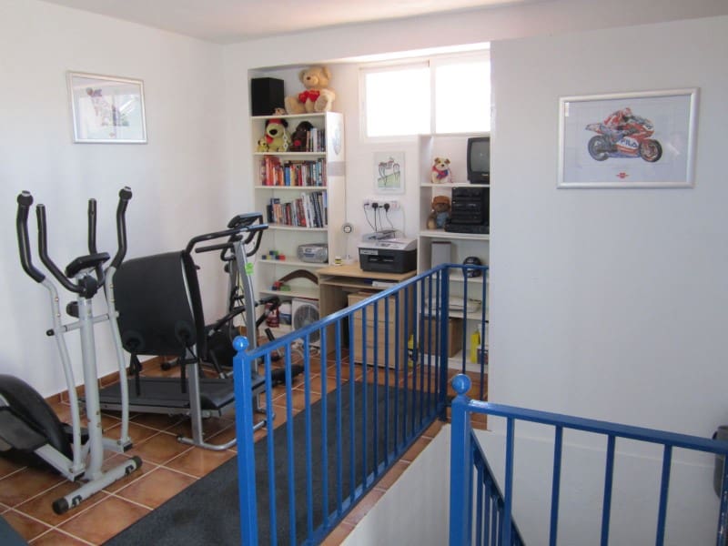 3 soveværelse Byhus til salg i Jayena med garage - € 119.000 (Ref: 3846375)