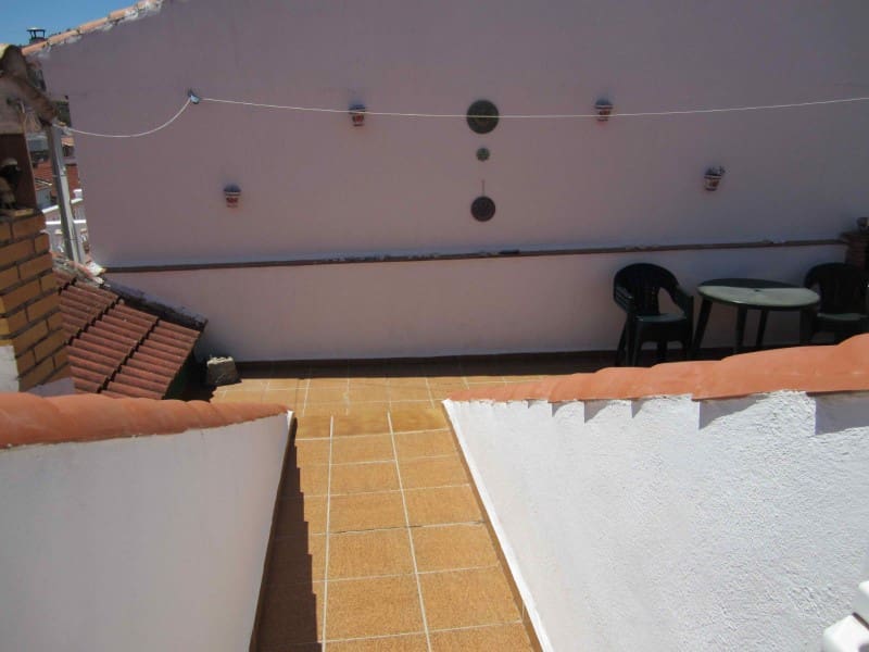 3 soveværelse Byhus til salg i Jayena med garage - € 119.000 (Ref: 3846375)