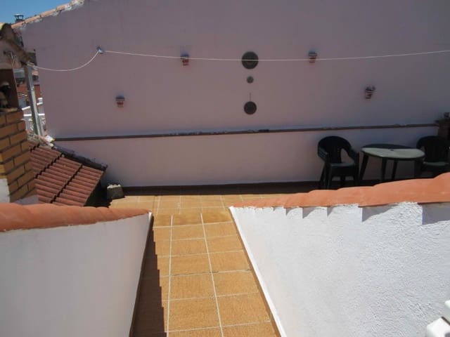 3 soveværelse Byhus til salg i Jayena med garage - € 119.000 (Ref: 3846375)