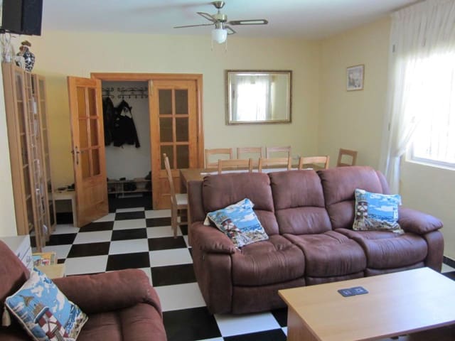 3 soveværelse Byhus til salg i Jayena med garage - € 119.000 (Ref: 3846375)