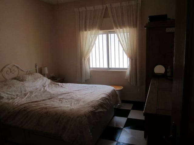 3 soveværelse Byhus til salg i Jayena med garage - € 119.000 (Ref: 3846375)