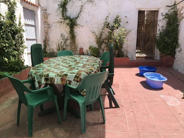 Casa de 5 habitaciones en Cacín en venta con garaje - 68.000 € (Ref: 4510685)