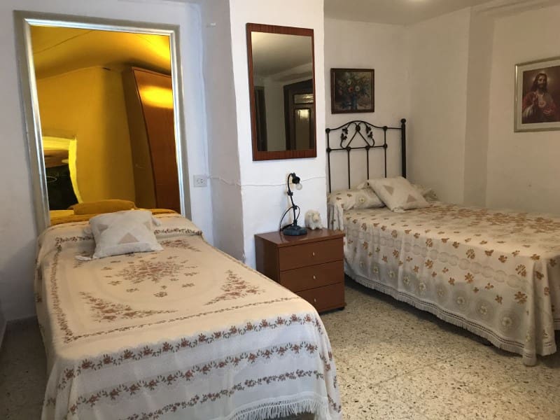 5 bedroom Townhouse for sale in Cacin with garage - € 68,000 (Ref: 4510685)