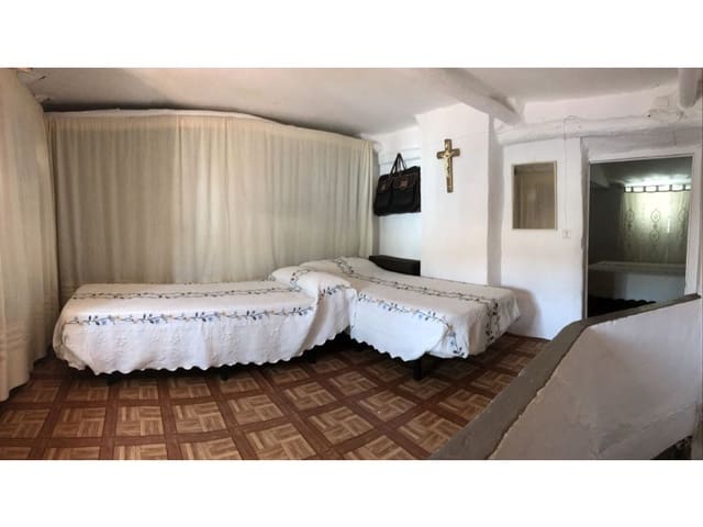 Casa de 5 habitaciones en Cacín en venta con garaje - 68.000 € (Ref: 4510685)