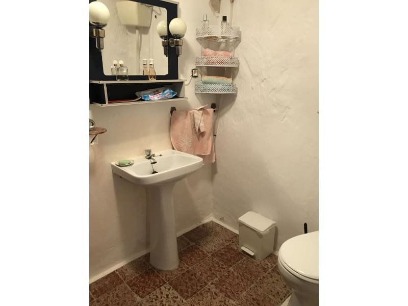 5 bedroom Townhouse for sale in Cacin with garage - € 68,000 (Ref: 4510685)