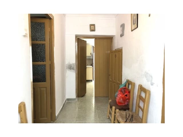 5 soveværelse Byhus til salg i Arenas del Rey - € 76.000 (Ref: 4510709)