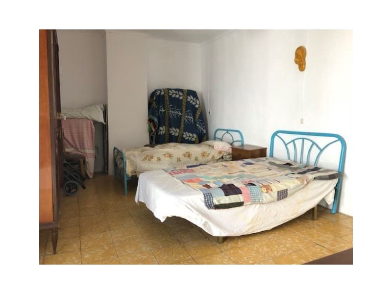 5 soveværelse Byhus til salg i Arenas del Rey - € 76.000 (Ref: 4510709)