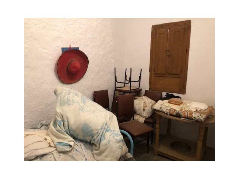 5 soveværelse Byhus til salg i Arenas del Rey - € 76.000 (Ref: 4510709)