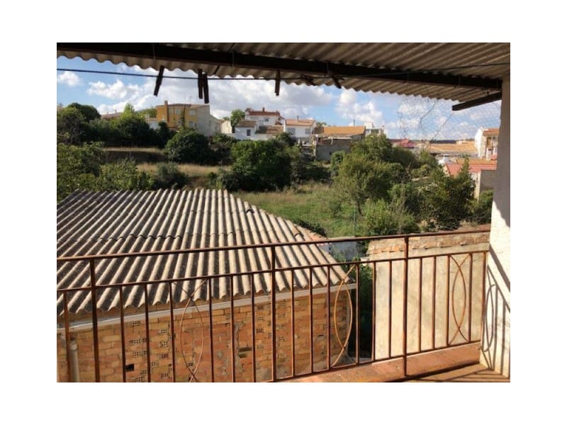 5 soveværelse Byhus til salg i Arenas del Rey - € 76.000 (Ref: 4510709)