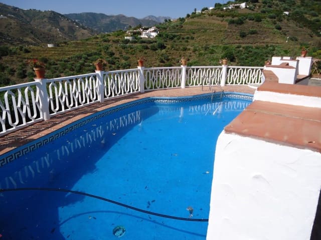 4 soveværelse Villa til salg i Torrox Pueblo, Torrox - € 378.000 (Ref: 4510710)