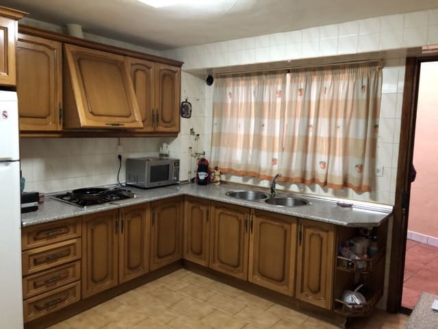 4 soveværelse Byhus til salg i Alhama de Granada - € 88.000 (Ref: 4510720)