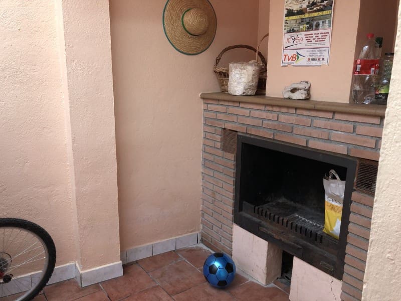 4 bedroom Townhouse for sale in Alhama de Granada - € 88,000 (Ref: 4510720)