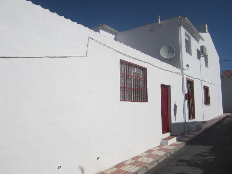 6 soveværelse Byhus til salg i Cacin - € 109.000 (Ref: 4510762)