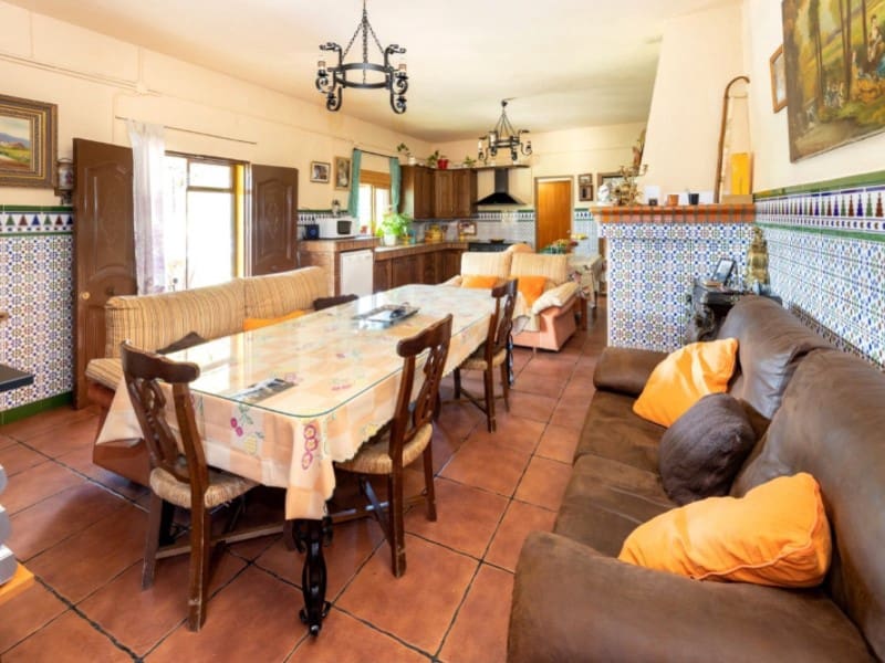 3 bedroom Townhouse for sale in Alhama de Granada with garage - € 269,000 (Ref: 4873874)