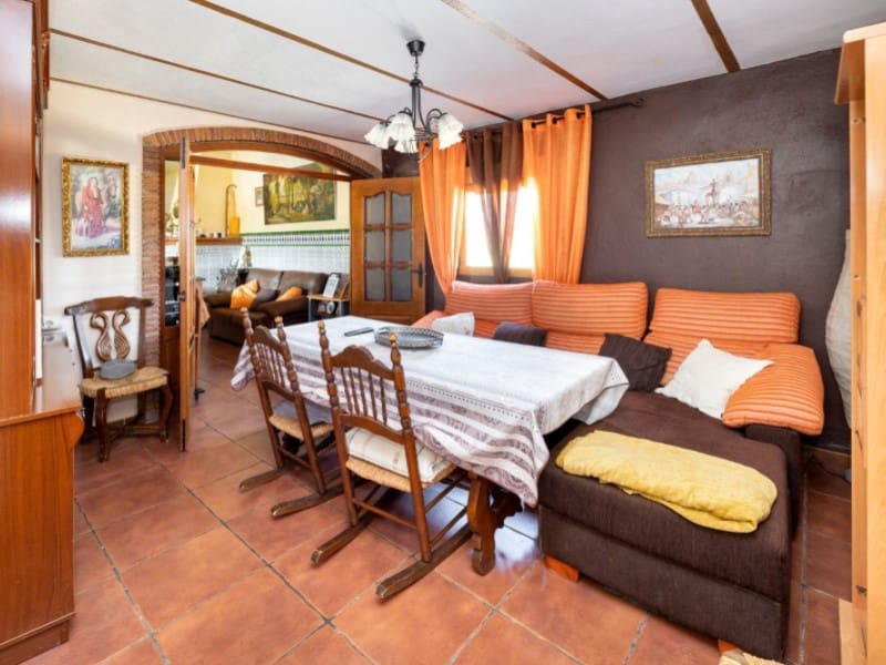 3 bedroom Townhouse for sale in Alhama de Granada with garage - € 269,000 (Ref: 4873874)