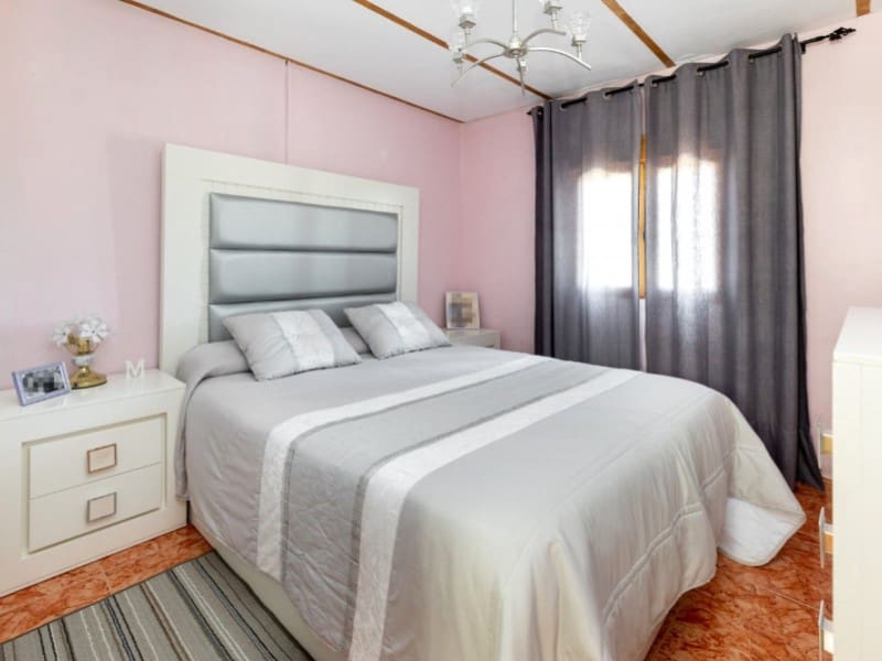 3 bedroom Townhouse for sale in Alhama de Granada with garage - € 269,000 (Ref: 4873874)