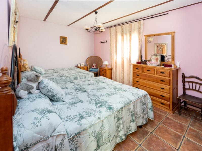 3 bedroom Townhouse for sale in Alhama de Granada with garage - € 269,000 (Ref: 4873874)