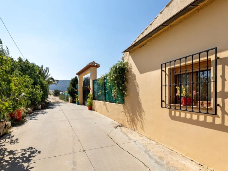 3 bedroom Townhouse for sale in Alhama de Granada with garage - € 269,000 (Ref: 4873874)