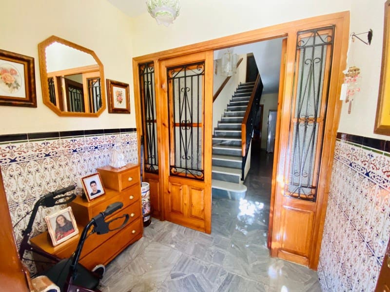 5 bedroom Townhouse for sale in Alhama de Granada - € 148,000 (Ref: 5496152)