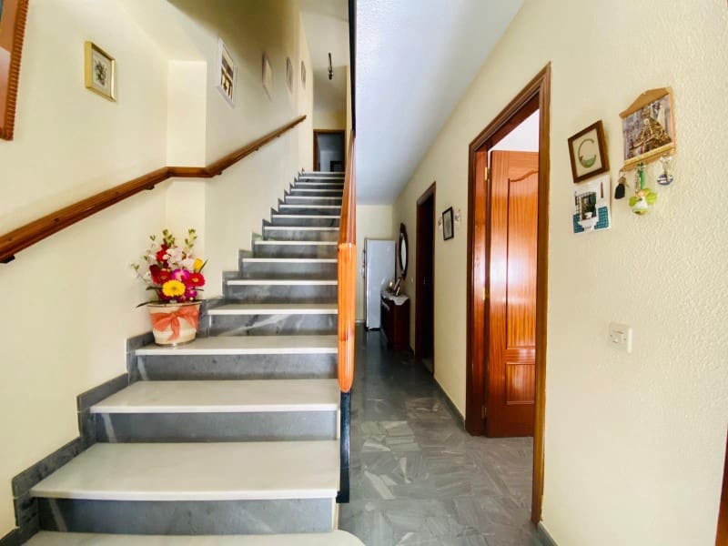 5 bedroom Townhouse for sale in Alhama de Granada - € 148,000 (Ref: 5496152)