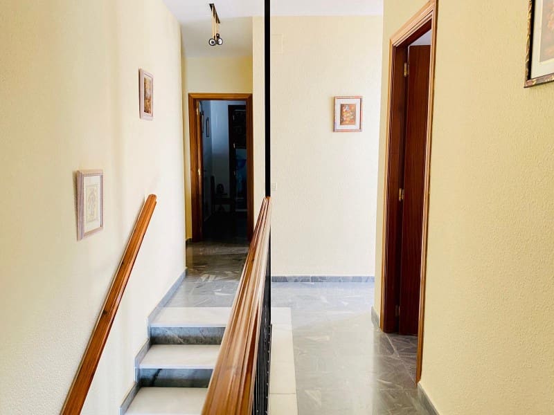 5 bedroom Townhouse for sale in Alhama de Granada - € 148,000 (Ref: 5496152)