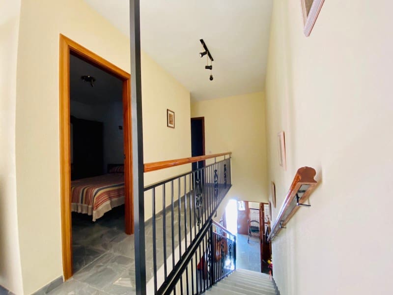 5 bedroom Townhouse for sale in Alhama de Granada - € 148,000 (Ref: 5496152)