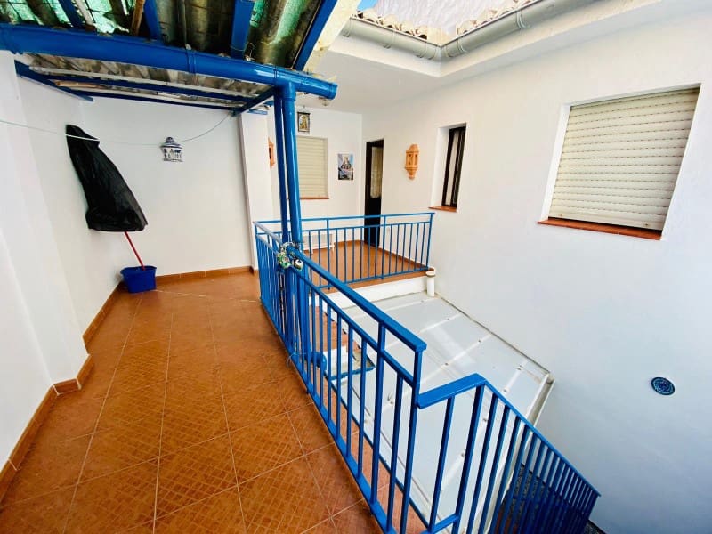 5 bedroom Townhouse for sale in Alhama de Granada - € 148,000 (Ref: 5496152)