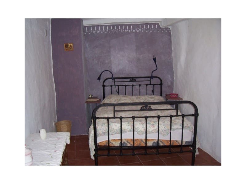 2 bedroom Townhouse for sale in Alhama de Granada - € 99,000 (Ref: 609660)