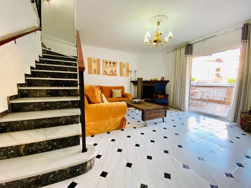 3 soveværelse Byhus til salg i Caleta de Velez - € 369.000 (Ref: 6490344)