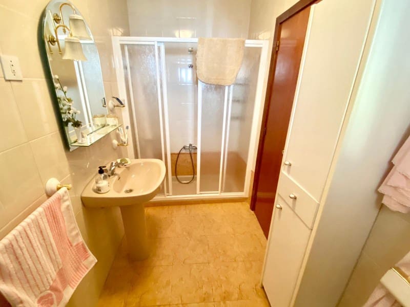 4 soveværelse Byhus til salg i Alhama de Granada med garage - € 89.000 (Ref: 6569542)