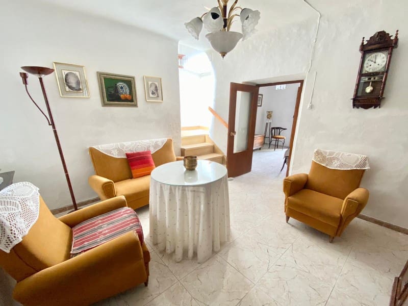 4 soveværelse Byhus til salg i Alhama de Granada med garage - € 89.000 (Ref: 6569542)